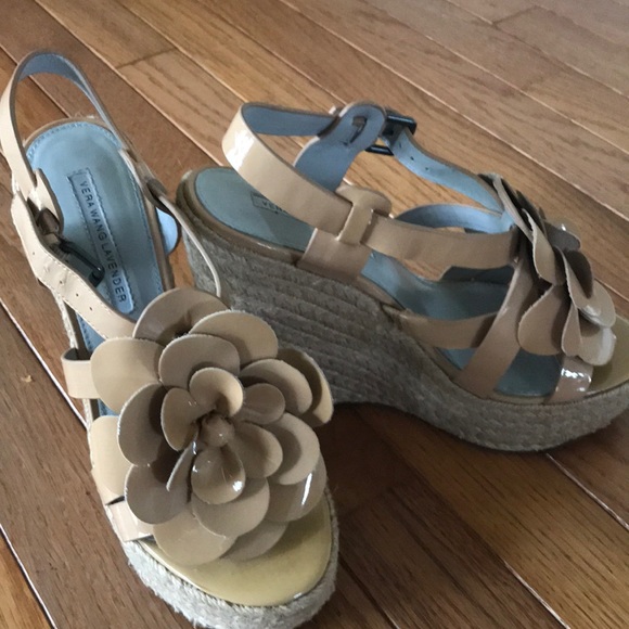 Vera Wang sandals - Picture 4 of 5